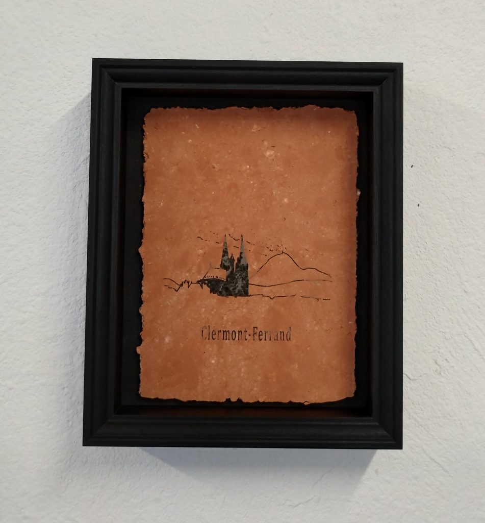 Clermont-Ferrand gravé sur du papier en argile